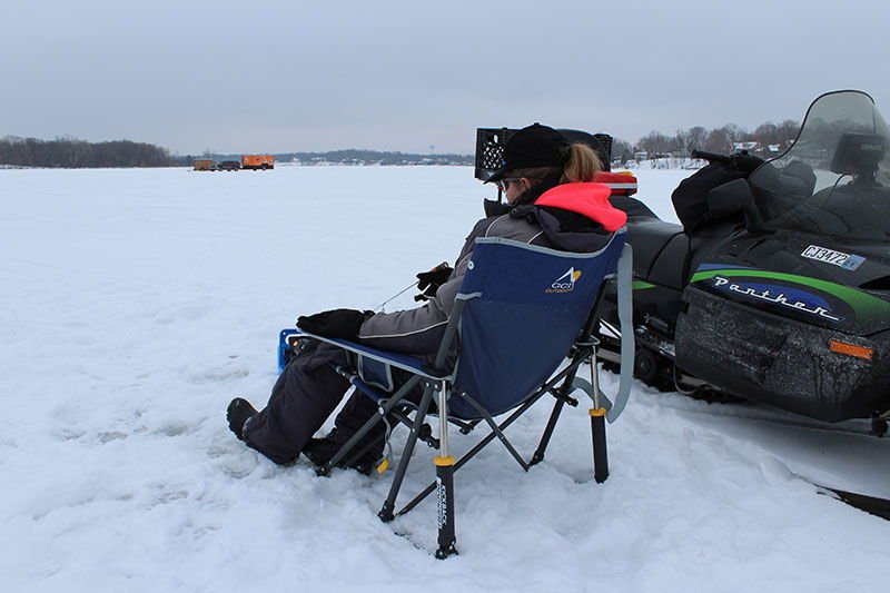 Learn about ice fishing live game